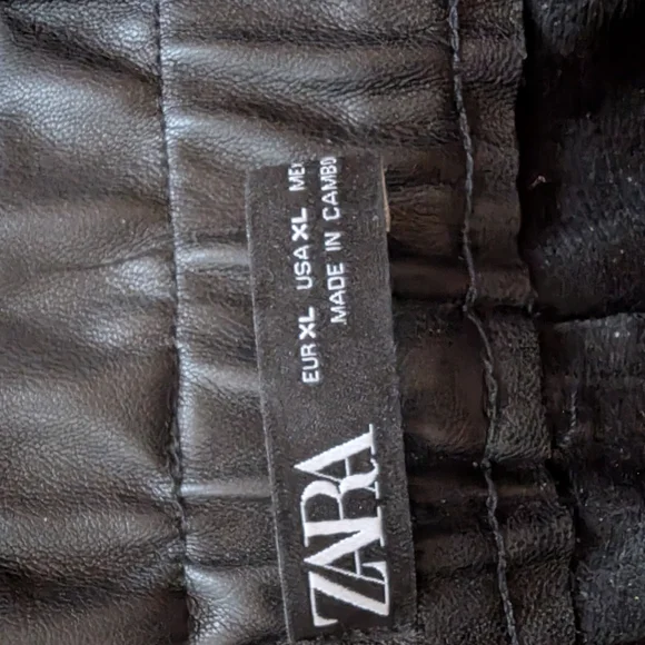 Zara Women's Sleek Black Dress Pants - Picture 2 of 5